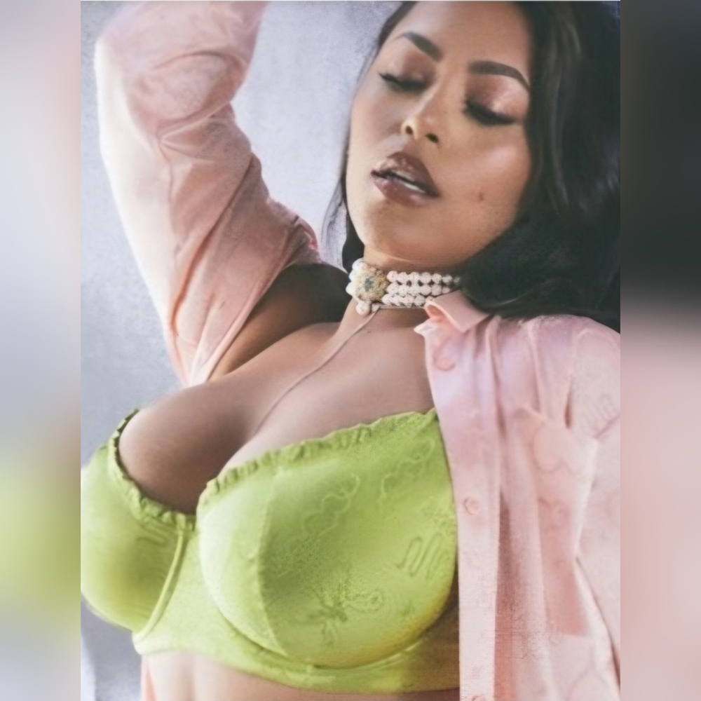 Nwt Savage X Fenti Heavenly Satin unlined Balconette Lime Bra